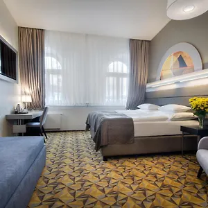 Essence Otel Prag