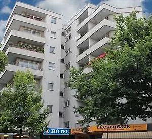 2* Otel Amadeus