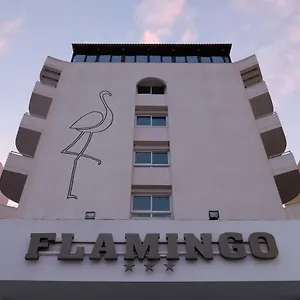 Flamingo מלון לרנקה